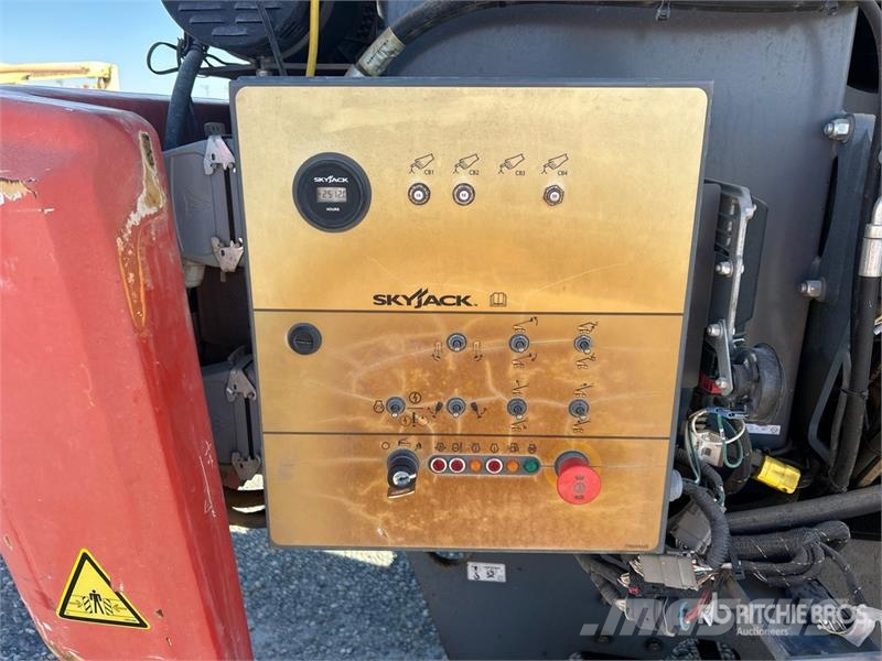 SkyJack SJ45T 4WD Diesel Telescopic Boom Lift Teleskopske dvižne ploščadi