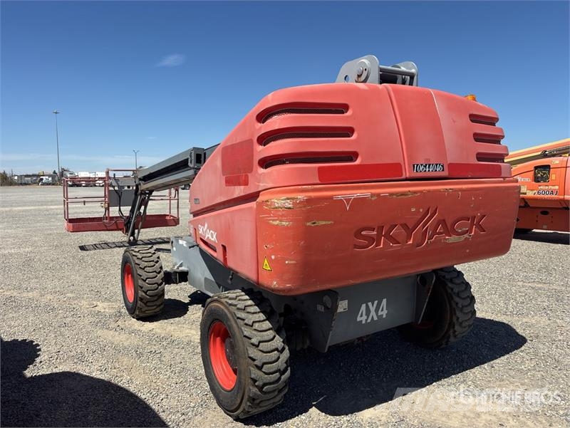 SkyJack SJ45T 4WD Diesel Telescopic Boom Lift Telescoophoogwerkers