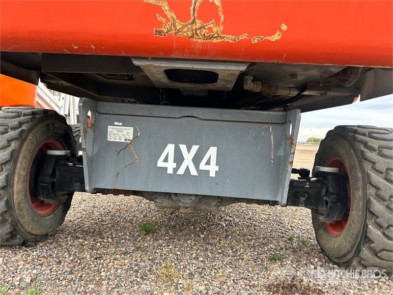 SkyJack SJ45T 4WD Diesel Telescopic Boom Lift Nacelles télescopiques