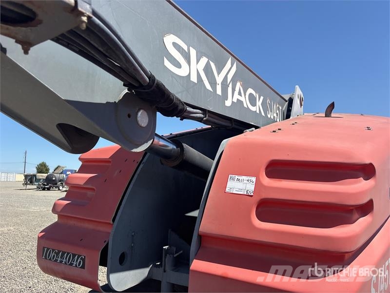 SkyJack SJ45T 4WD Diesel Telescopic Boom Lift Telescoophoogwerkers