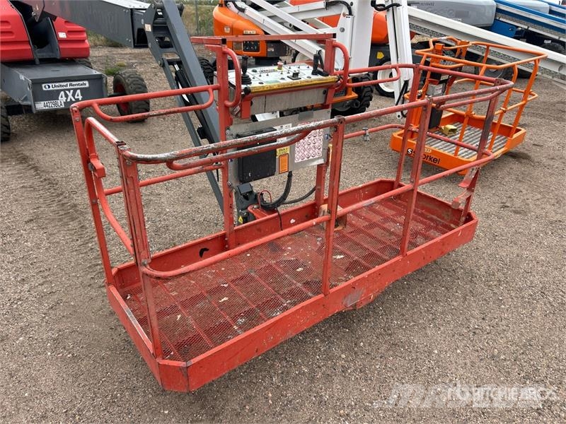 SkyJack SJ45T 4WD Diesel Telescopic Boom Lift Nacelles télescopiques