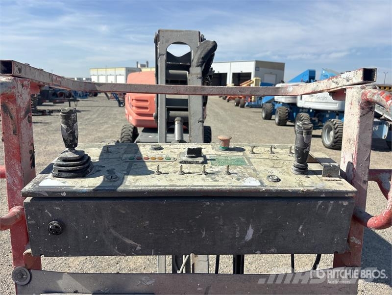 SkyJack SJ45T 4WD Diesel Telescopic Boom Lift Nacele cu brat telescopic