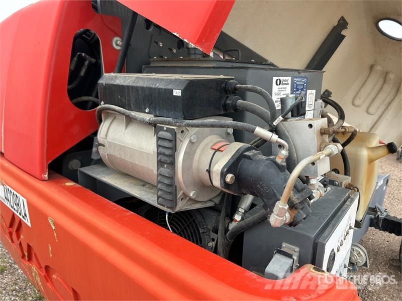 SkyJack SJ45T 4WD Diesel Telescopic Boom Lift Nacelles télescopiques