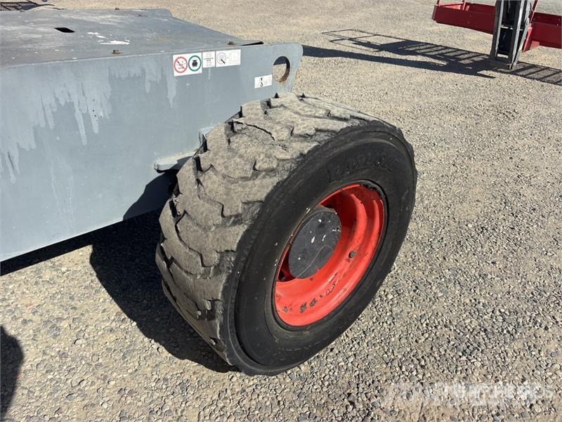 SkyJack SJ45T 4WD Diesel Telescopic Boom Lift Nacele cu brat telescopic