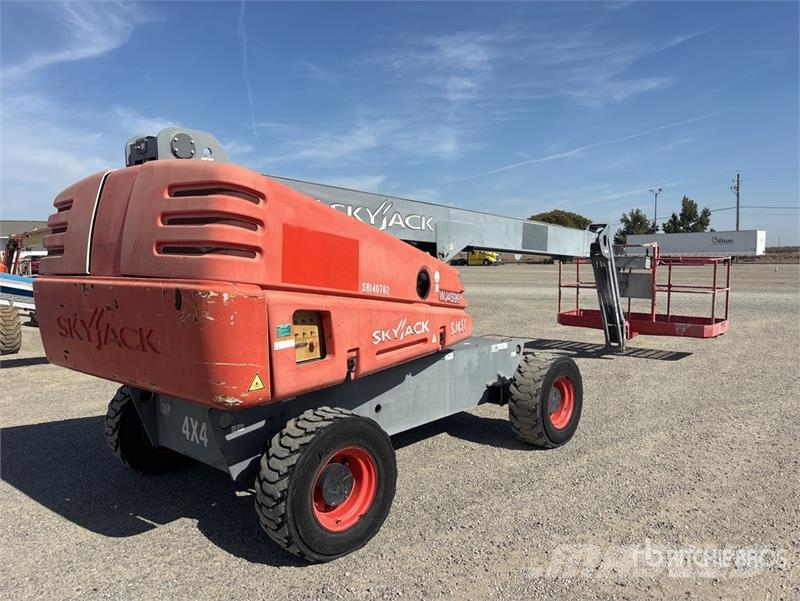 SkyJack SJ45T 4WD Diesel Telescopic Boom Lift Nacele cu brat telescopic
