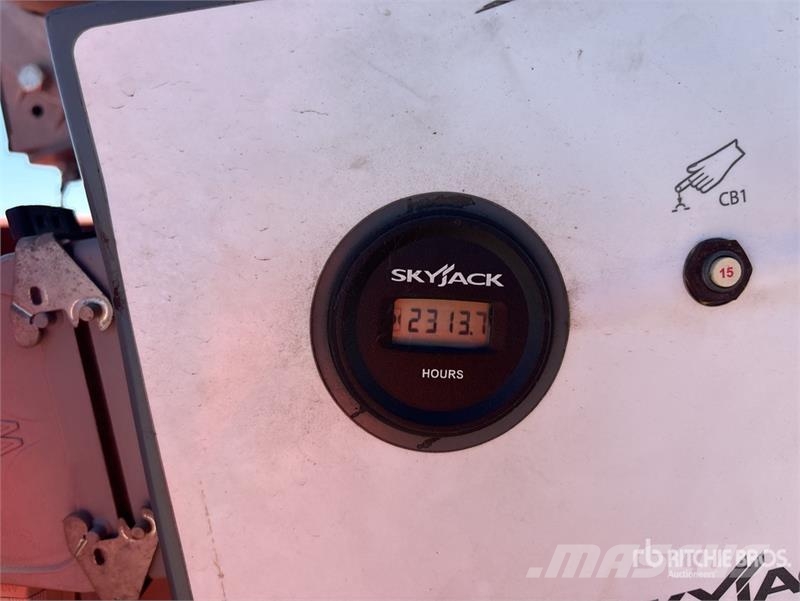 SkyJack SJ45T 4WD Diesel Telescopic Boom Lift Telescoophoogwerkers