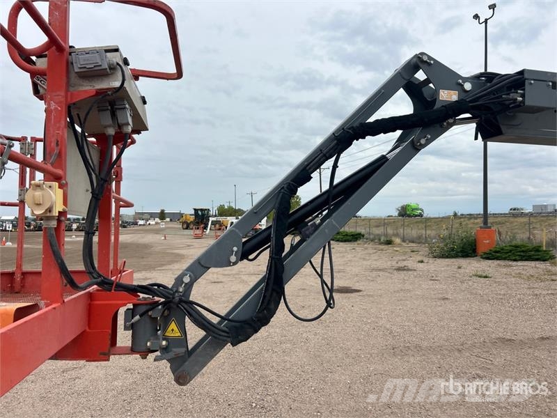 SkyJack SJ45T 4WD Diesel Telescopic Boom Lift Nacelles télescopiques