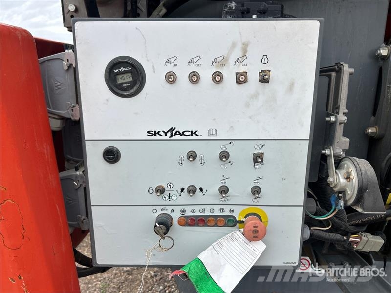 SkyJack SJ45T 4WD Diesel Telescopic Boom Lift Nacelles télescopiques