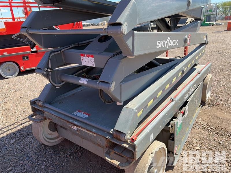 SkyJack SJ4626 Electric Scissor Lift Škarjaste dvižne ploščadi