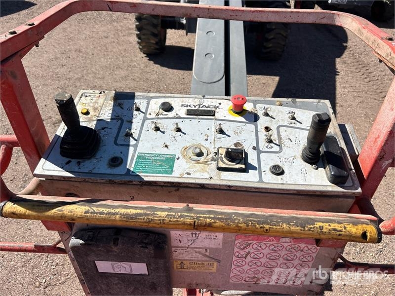 SkyJack SJ61T 4WD Diesel Telescopic Boom Lift Teleskopske dvižne ploščadi