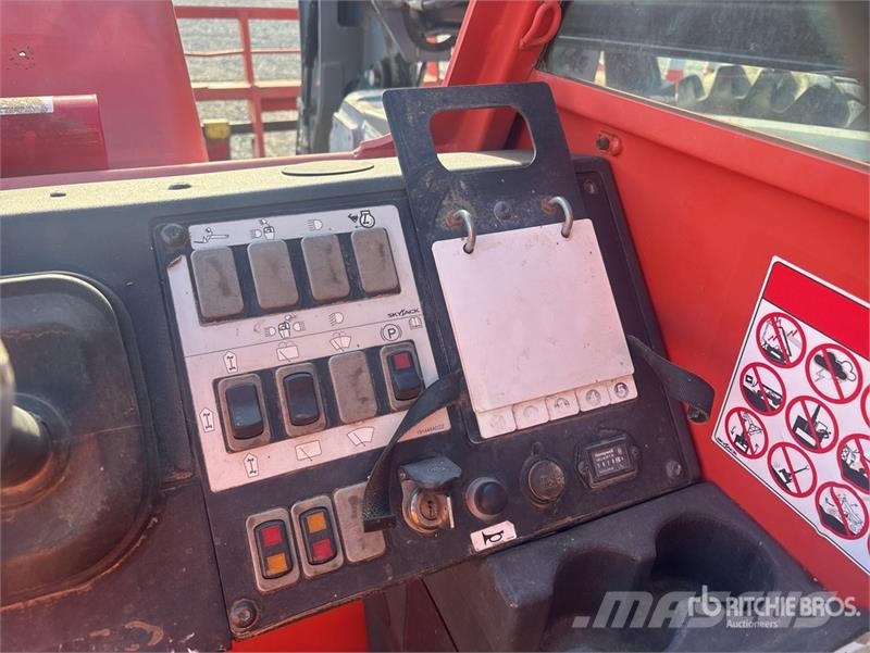 SkyJack SJ643TH Telehandler Teleskopiskie manipulatori