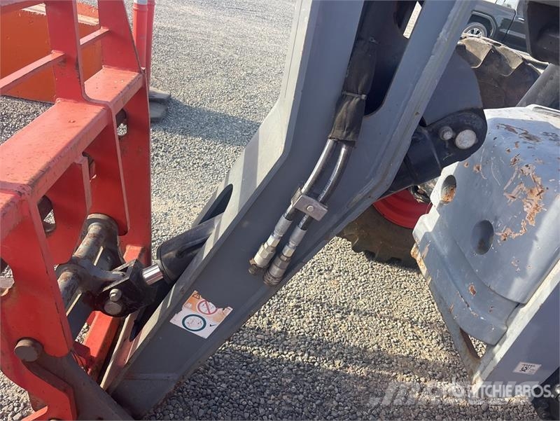 SkyJack SJ643TH Telehandler Teleskopiskie manipulatori