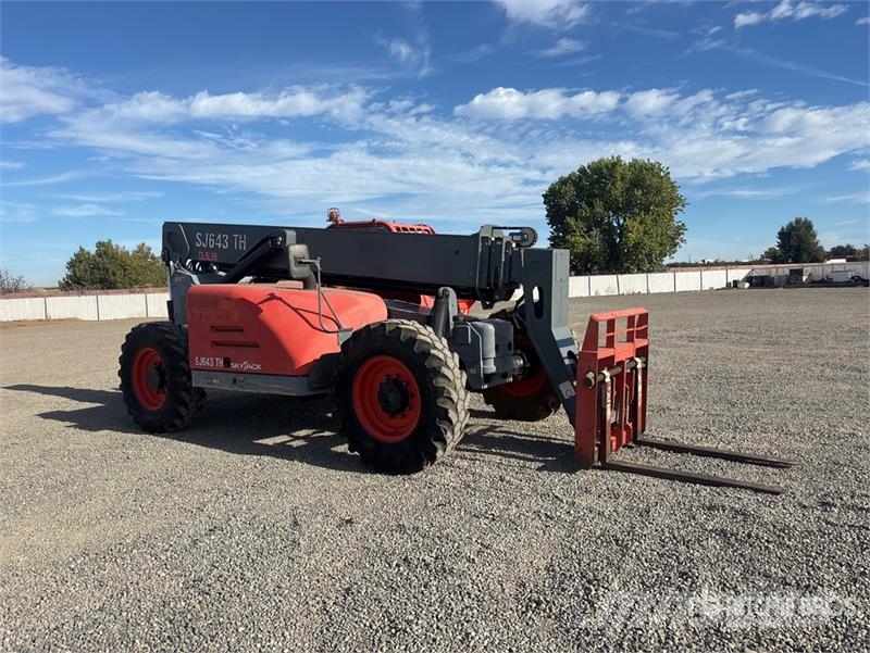 SkyJack SJ643TH Telehandler Teleskopiskie manipulatori