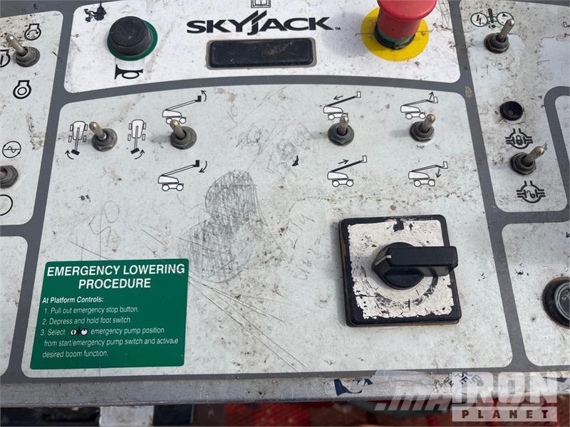 SkyJack SJ66T Teleskoop poomtõstukid
