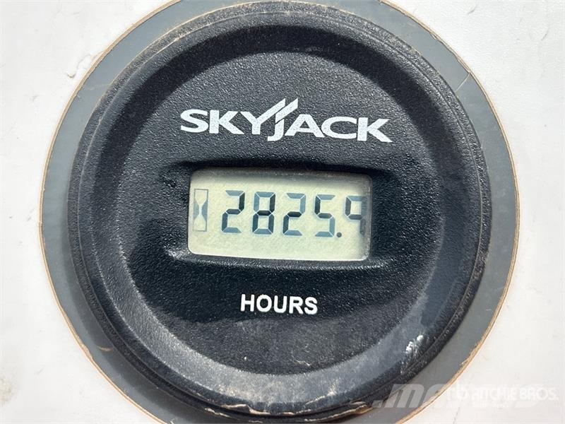 SkyJack SJ66T Teleskoop poomtõstukid
