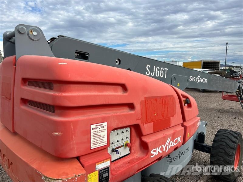 SkyJack SJ66T Teleskoop poomtõstukid