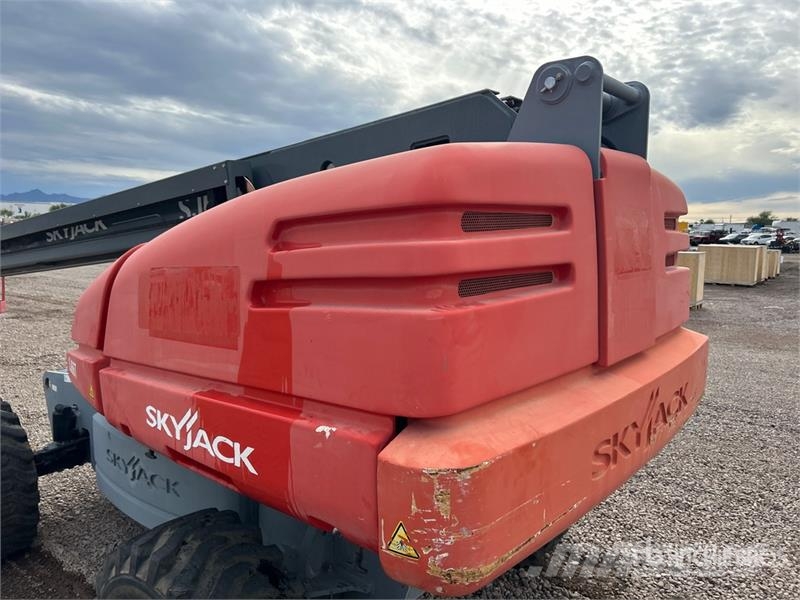 SkyJack SJ66T Teleskoop poomtõstukid