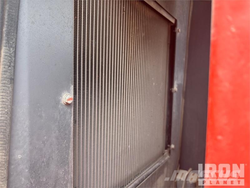 SkyJack SJ66T Teleskoop poomtõstukid