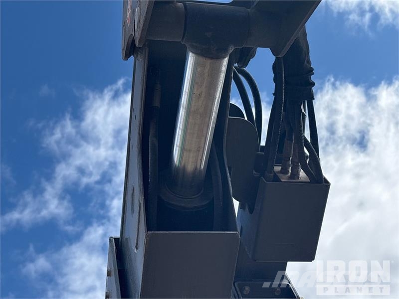SkyJack SJ66T Teleskoop poomtõstukid