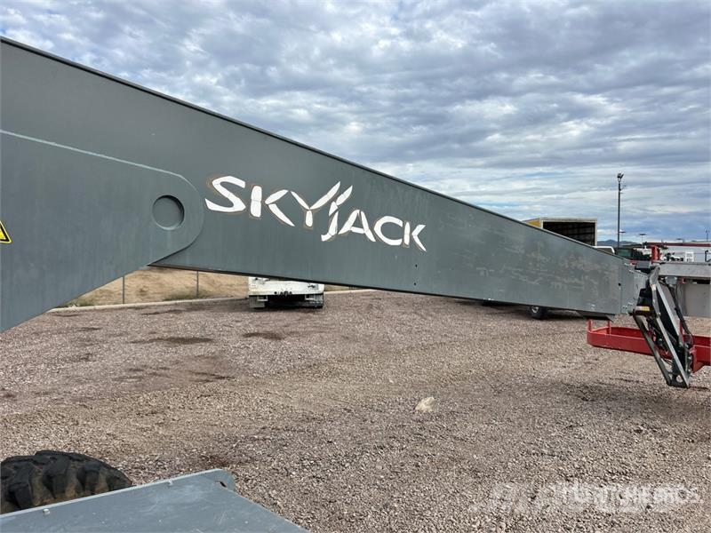 SkyJack SJ66T Teleskoop poomtõstukid