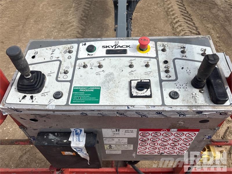 SkyJack SJ66T Teleskoop poomtõstukid
