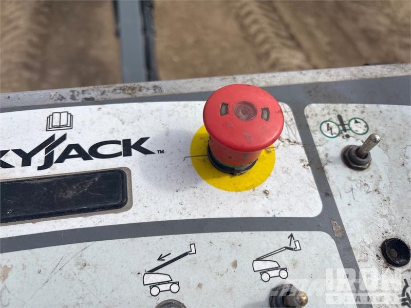 SkyJack SJ66T Teleskoop poomtõstukid