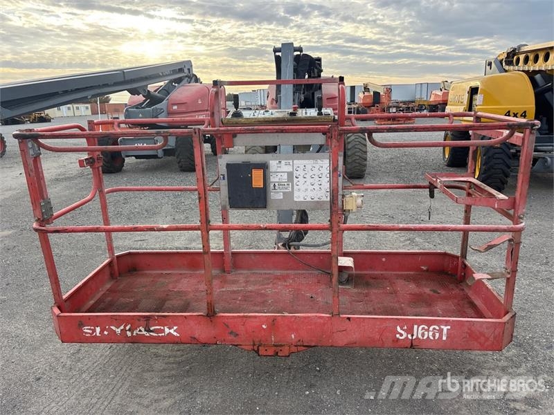 SkyJack SJ66T 4WD Diesel Telescopic Boom Lift Teleszkópos emelők