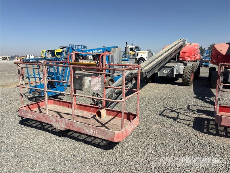 SkyJack SJ66T 4WD Diesel Telescopic Boom Lift Teleskopbühnen