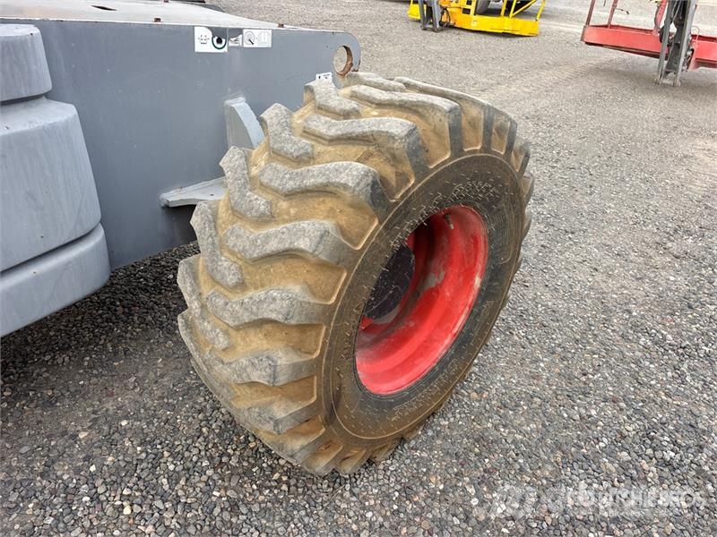 SkyJack SJ66T 4WD Diesel Telescopic Boom Lift Teleszkópos emelők