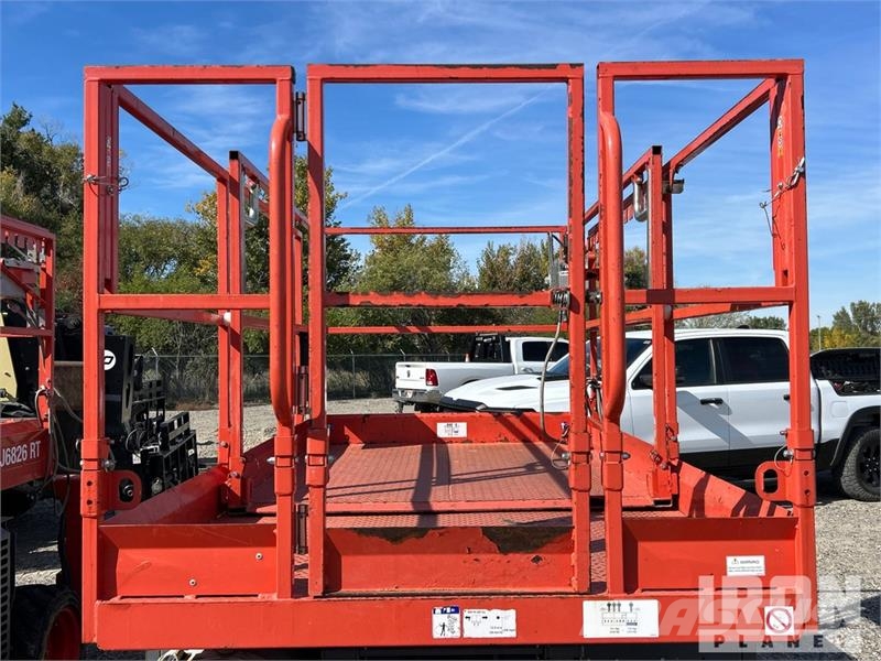 SkyJack SJ6826 RT Škaraste platforme