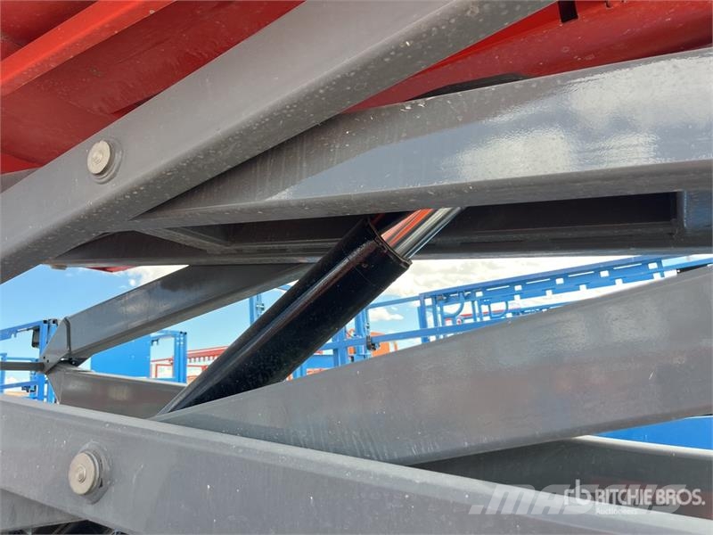SkyJack SJ6826 RT Škarjaste dvižne ploščadi