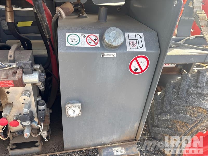 SkyJack SJ6826 RT Scissor lifts