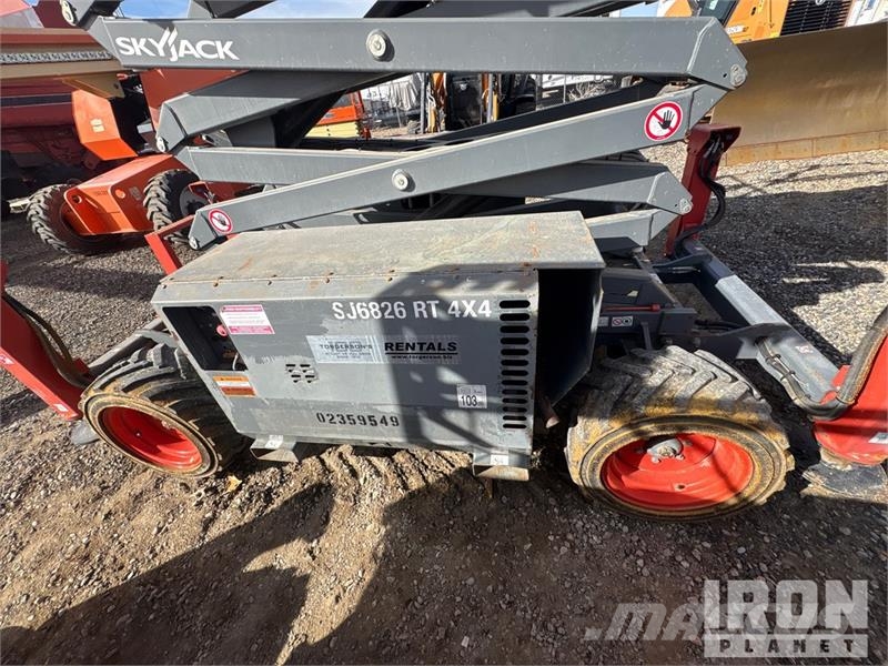 SkyJack SJ6826 RT Scissor lifts