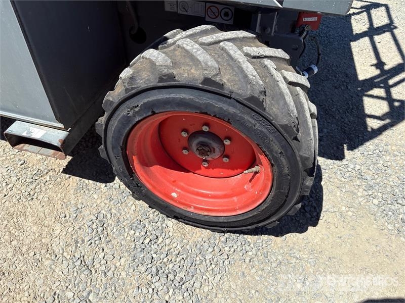 SkyJack SJ6826 RT Käärtõstukid