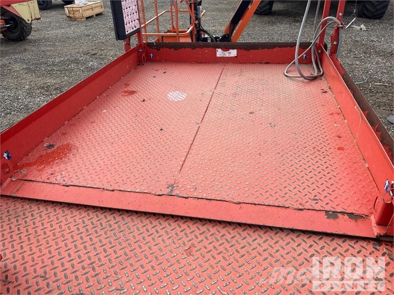 SkyJack SJ6826 RT Scissor lifts