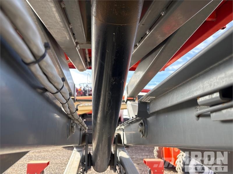 SkyJack SJ6826 RT Scissor lifts