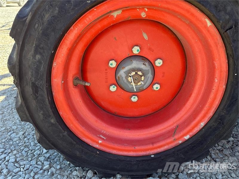 SkyJack SJ6826 RT Käärtõstukid