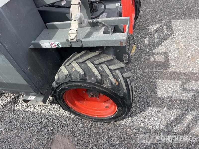 SkyJack SJ6826 RT Škarjaste dvižne ploščadi