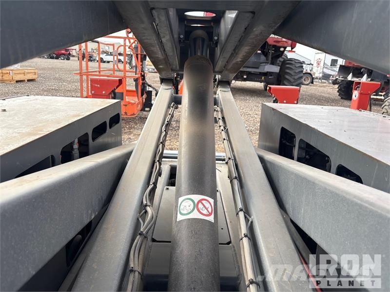 SkyJack SJ6826 RT Scissor lifts