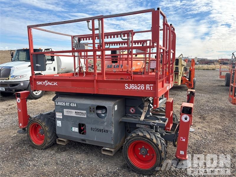 SkyJack SJ6826 RT Scissor lifts