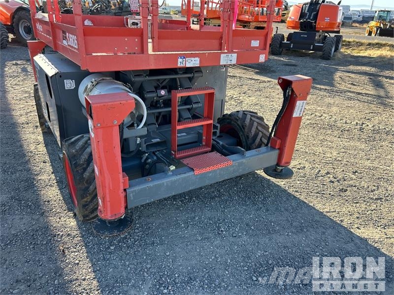 SkyJack SJ6826 RT Ollós emelők
