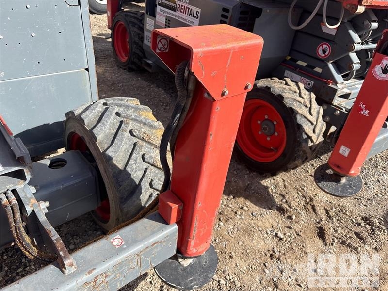 SkyJack SJ6826 RT Scissor lifts
