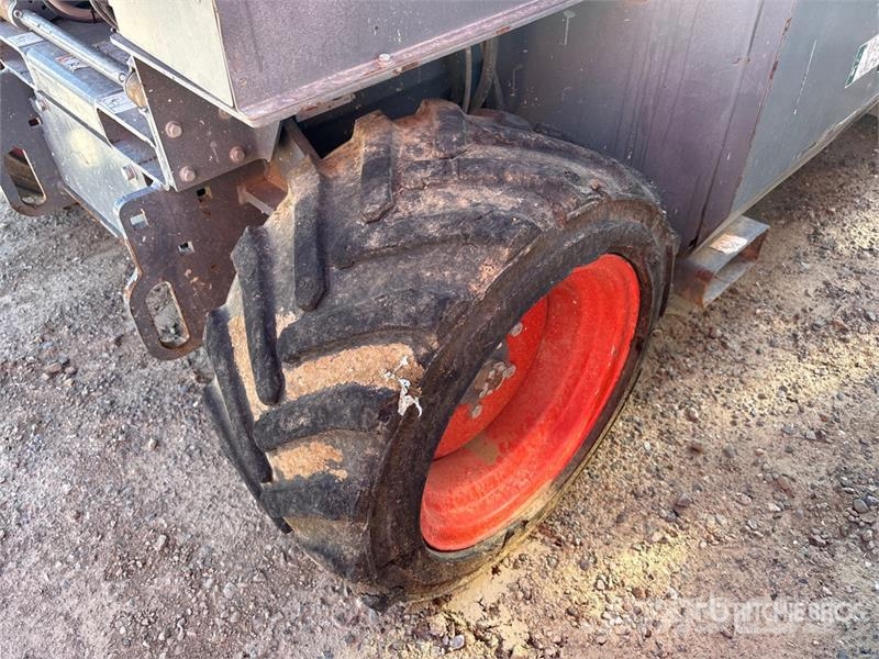 SkyJack SJ6826 RT Ollós emelők