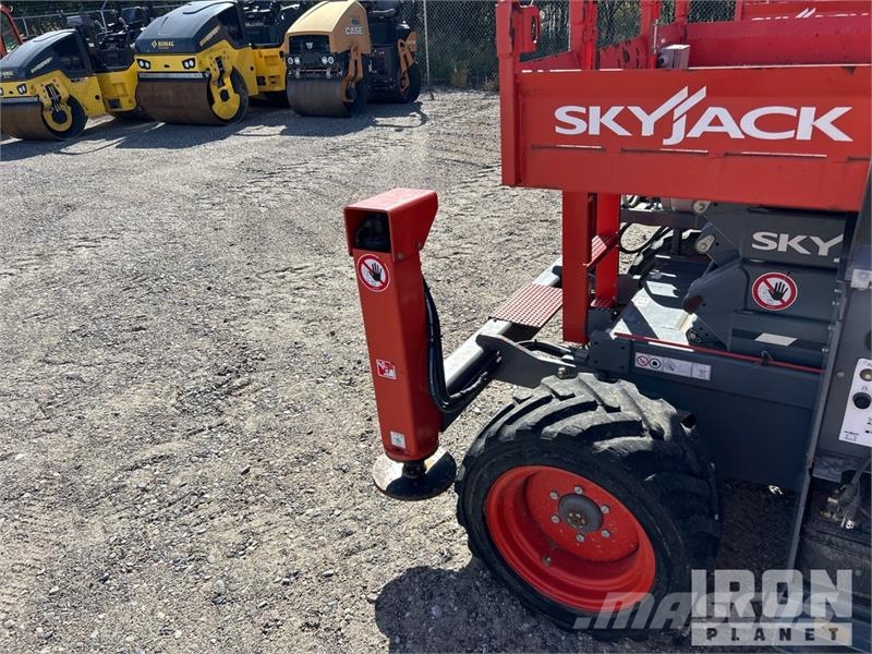 SkyJack SJ6826 RT Škaraste platforme