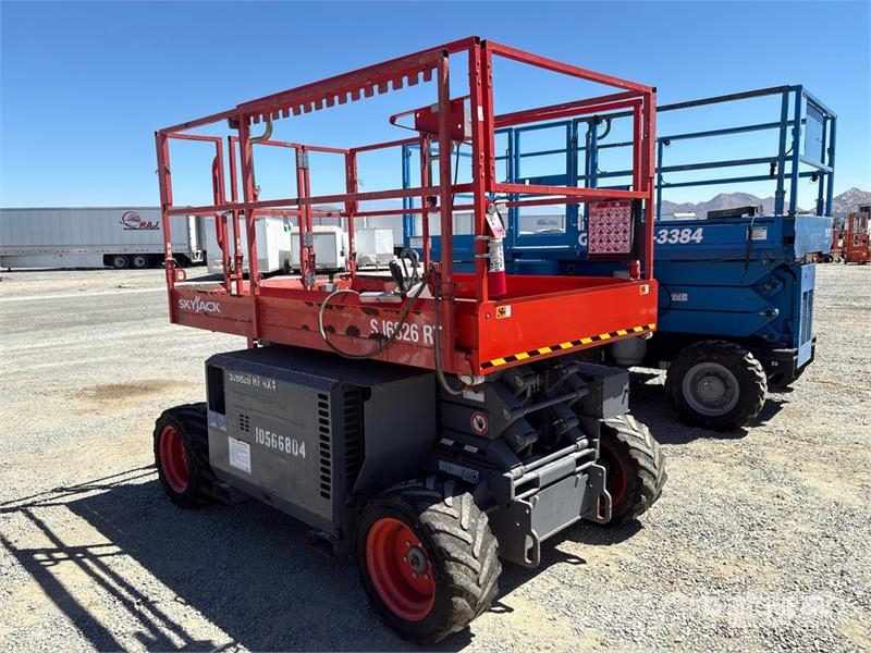 SkyJack SJ6826 RT Käärtõstukid