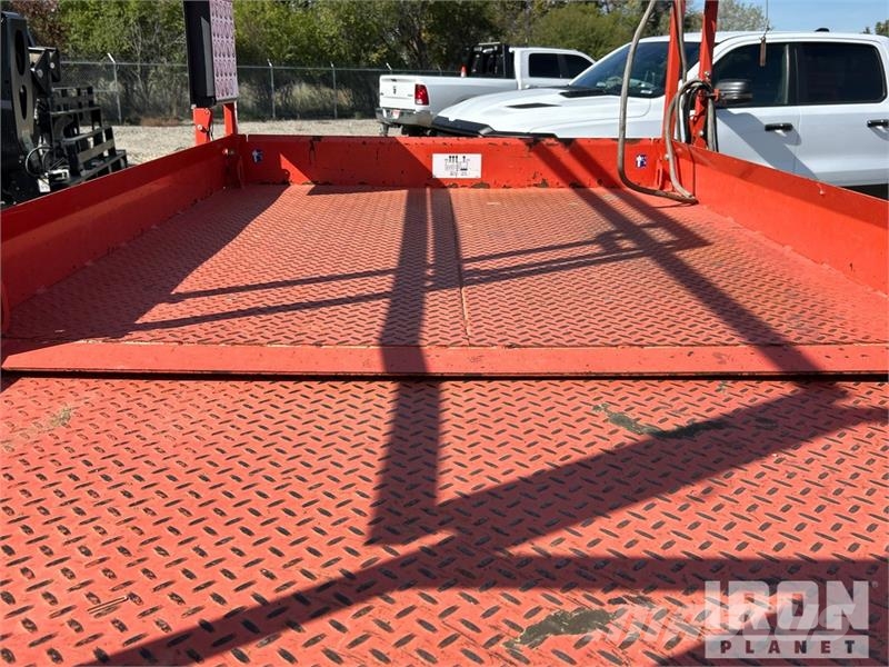 SkyJack SJ6826 RT Škaraste platforme