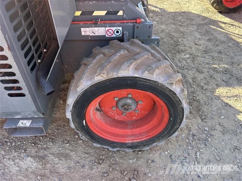 SkyJack SJ6826 RT Ollós emelők