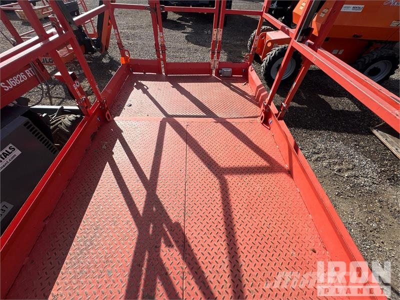 SkyJack SJ6826 RT Scissor lifts