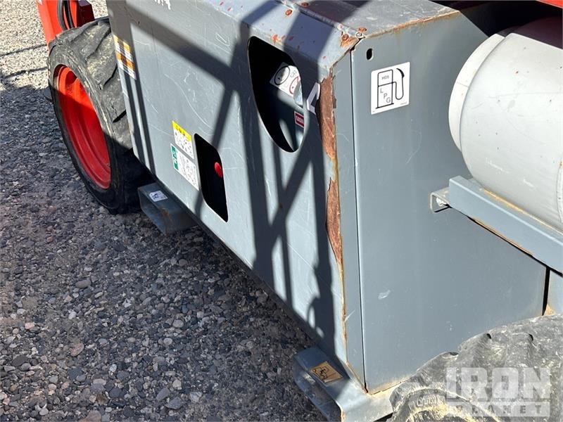 SkyJack SJ6826 RT Škaraste platforme