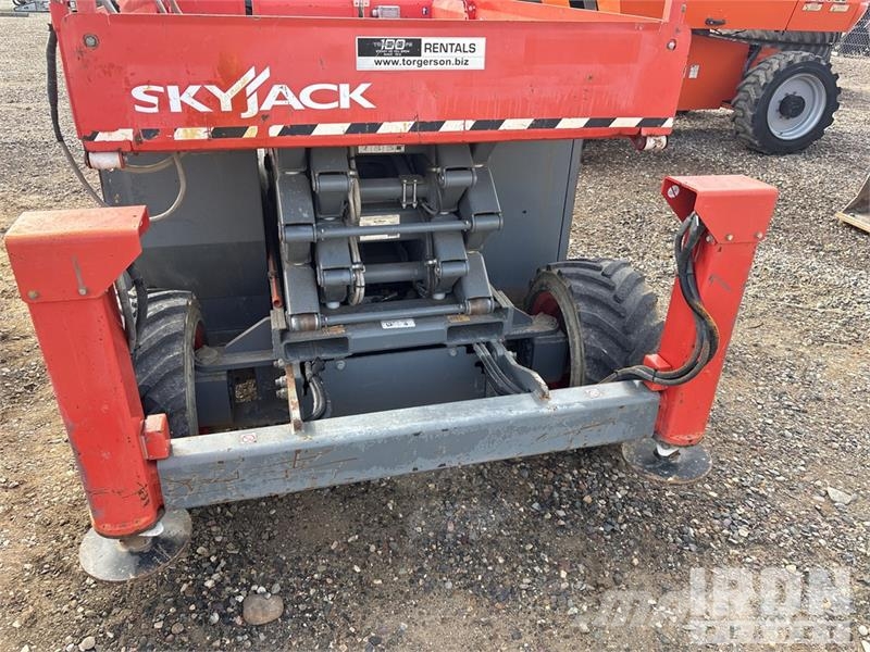 SkyJack SJ6826 RT Scissor lifts